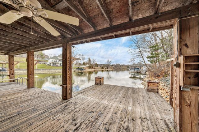 353 Deerpath DR, Hardy, VA 24101