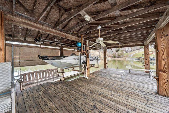 353 Deerpath DR, Hardy, VA 24101