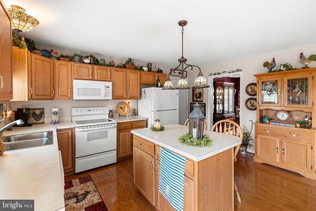 420 WOODHALL DR, Willow Street, PA 17584