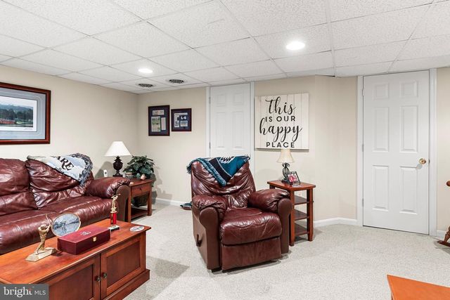 420 WOODHALL DR, Willow Street, PA 17584