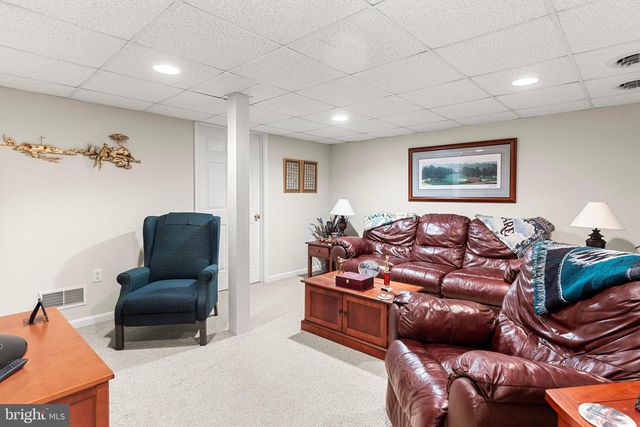 420 WOODHALL DR, Willow Street, PA 17584