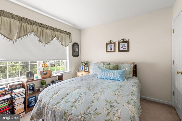 420 WOODHALL DR, Willow Street, PA 17584