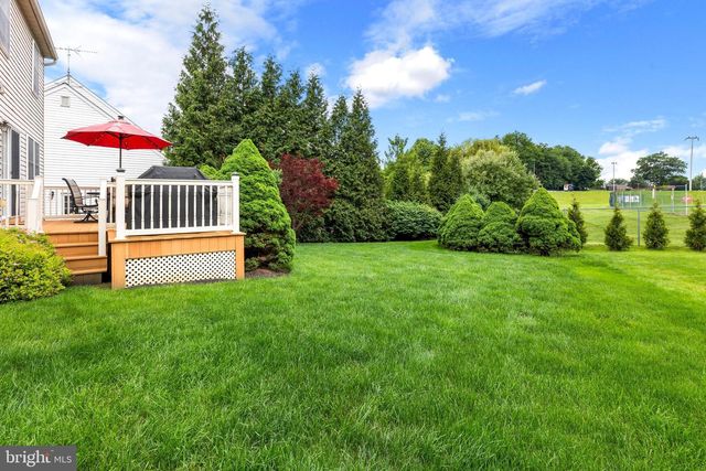 420 WOODHALL DR, Willow Street, PA 17584
