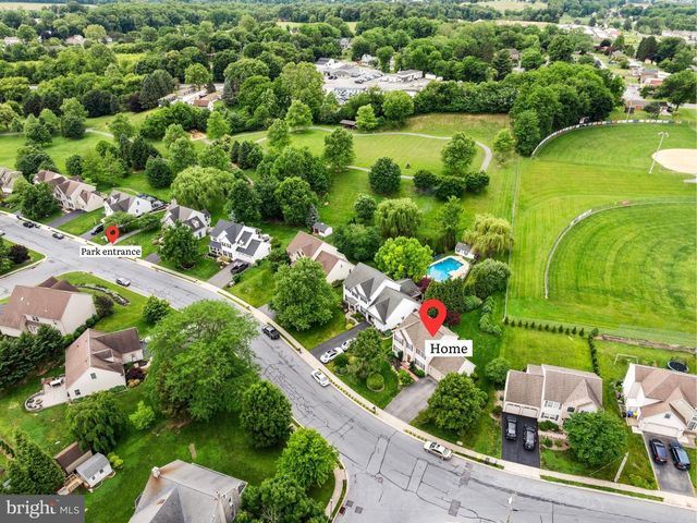 420 WOODHALL DR, Willow Street, PA 17584