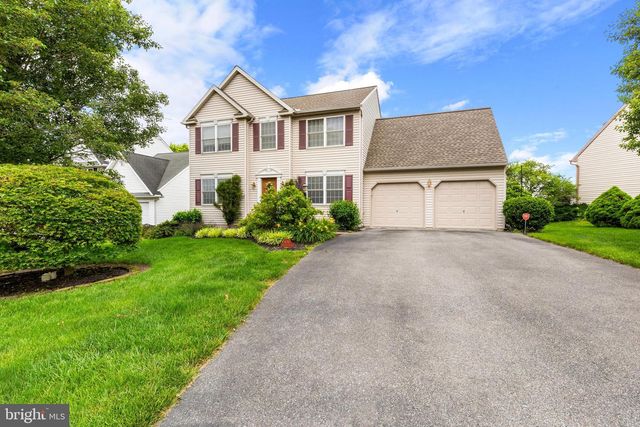 420 WOODHALL DR, Willow Street, PA 17584