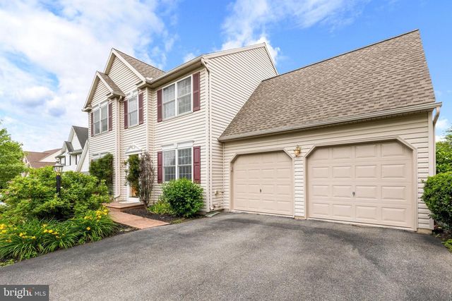 420 WOODHALL DR, Willow Street, PA 17584