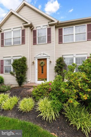 420 WOODHALL DR, Willow Street, PA 17584