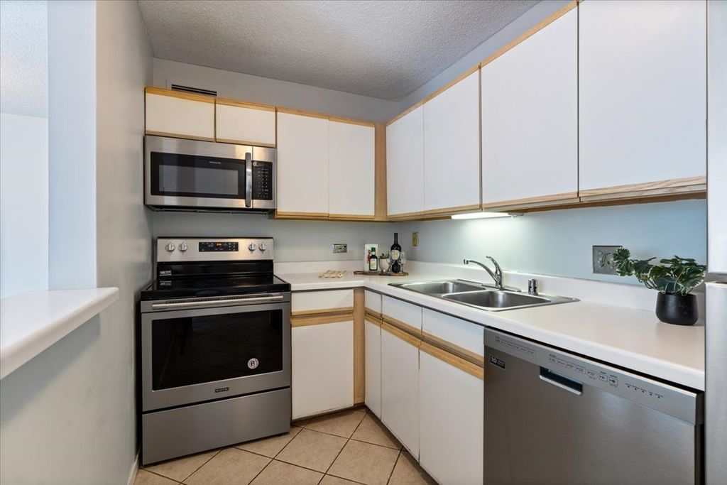 440 N McClurg Court 1105, Chicago, IL 60611 — photo 5
