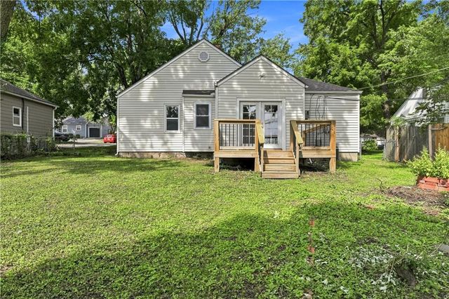 7533 Marty Street, Overland Park, KS 66204