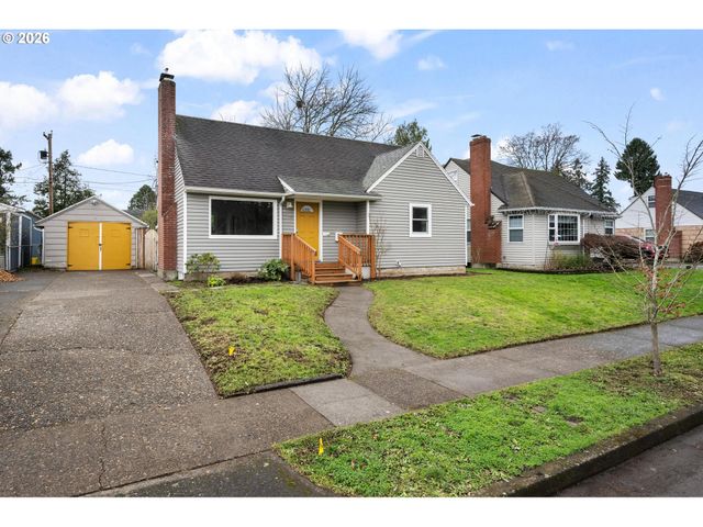 9006 Se CLAY St, Portland, OR 97216