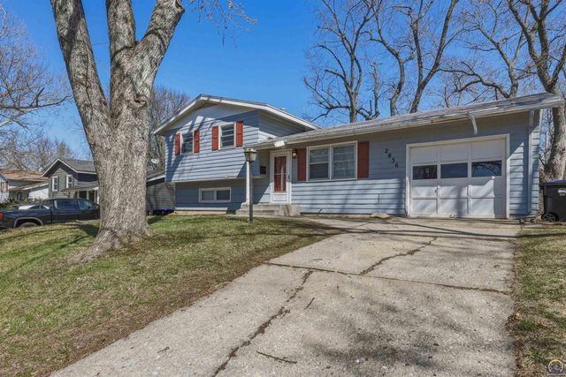 2836 SW Sunset RD, Topeka, KS 66614