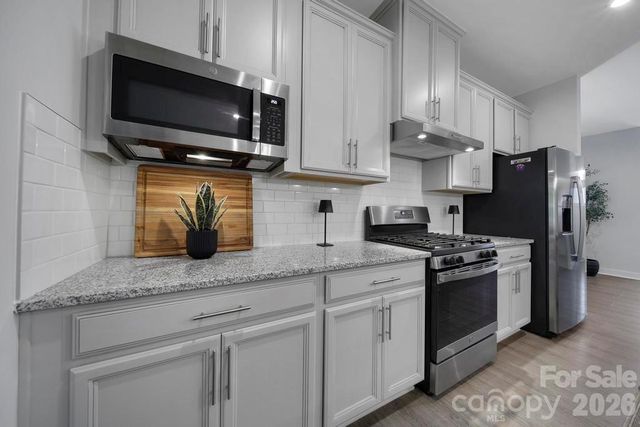 888 Prince Garret Way, Denver, NC 28037