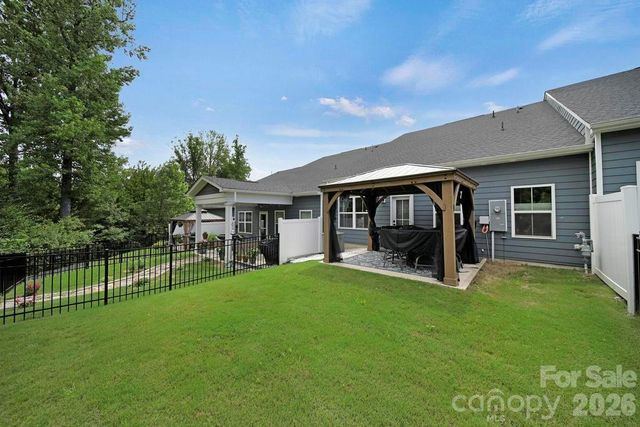 888 Prince Garret Way, Denver, NC 28037