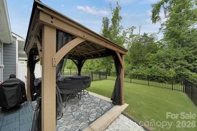 888 Prince Garret Way, Denver, NC 28037