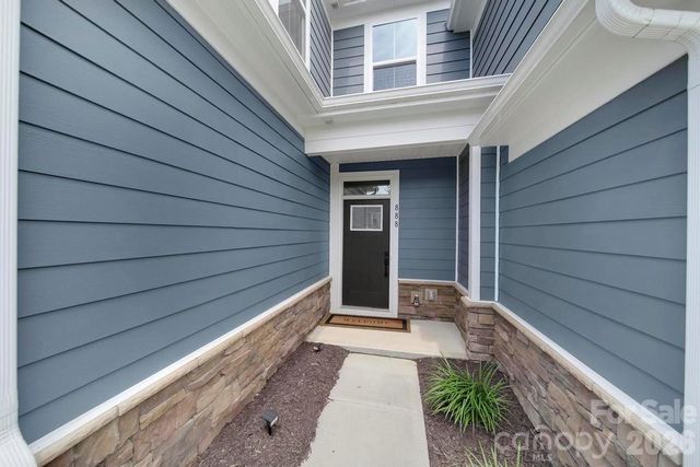 888 Prince Garret Way, Denver, NC 28037