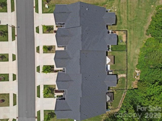 888 Prince Garret Way, Denver, NC 28037