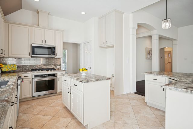 6516 Terrace Drive, The Colony, TX 75056