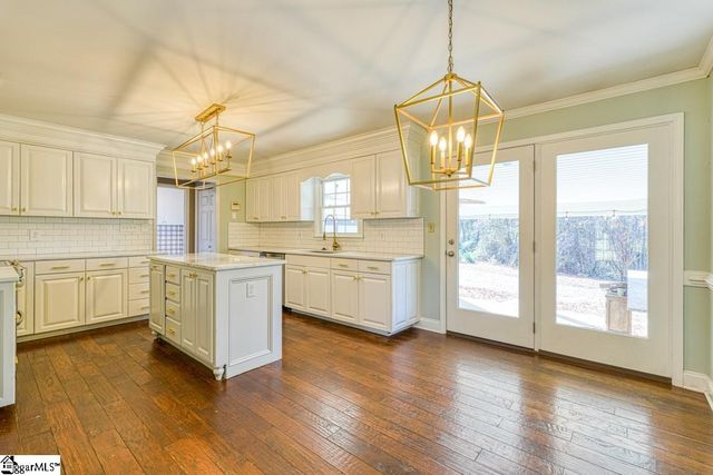 214 Mason Drive, Inman, SC 29349