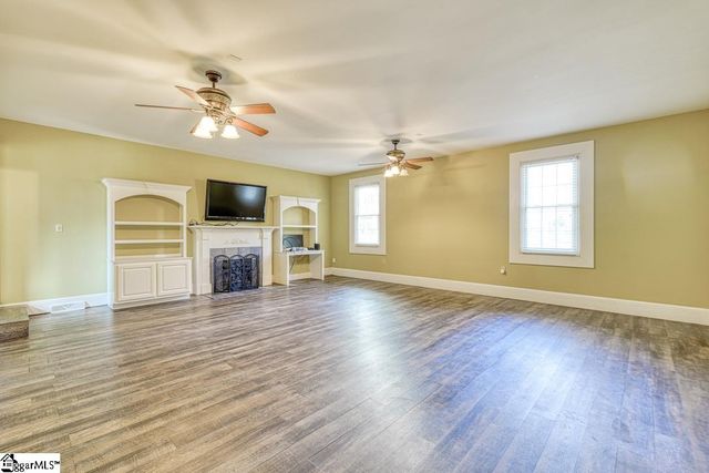 214 Mason Drive, Inman, SC 29349