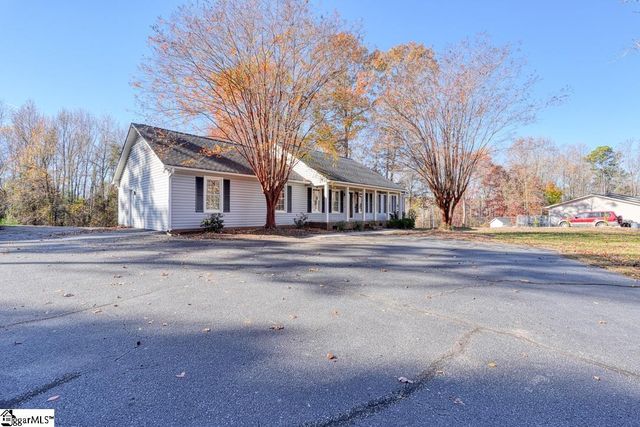 214 Mason Drive, Inman, SC 29349