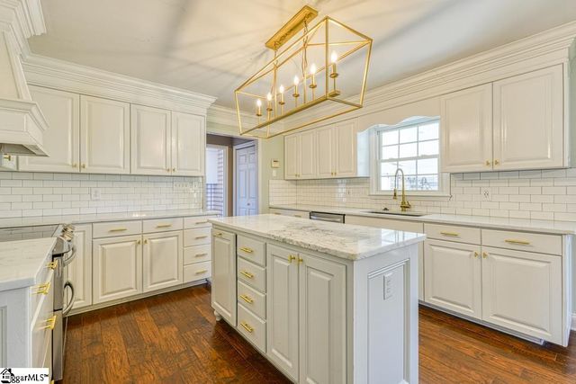 214 Mason Drive, Inman, SC 29349