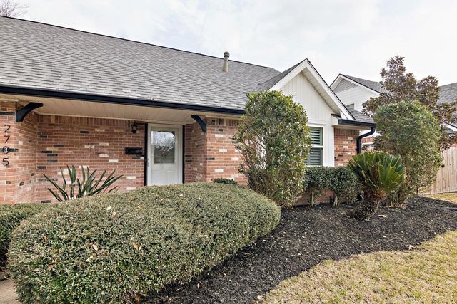 2705 Huckleberry Lane, Pasadena, TX 77502