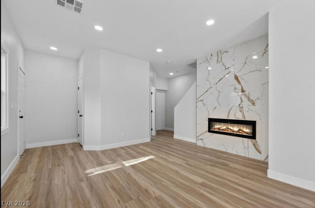 4627 Dealers Choice Way 102, Las Vegas, NV 89122 — photo 4