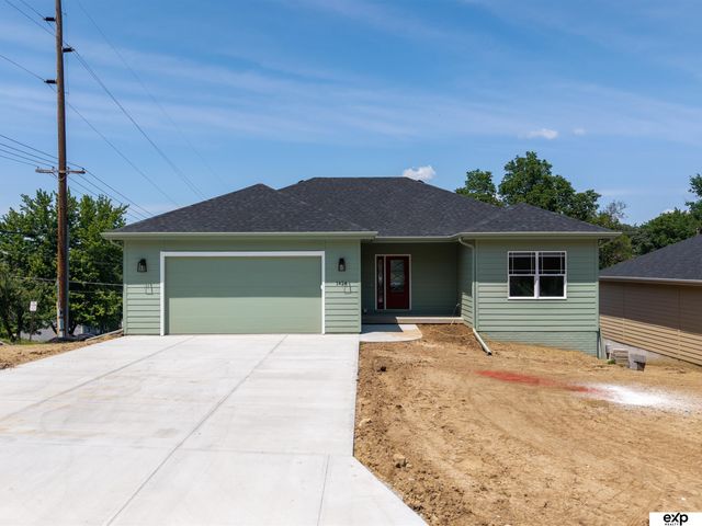 1424 2nd Avenue, Plattsmouth, NE 68048