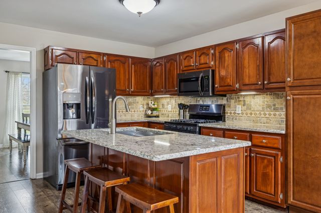 6935 Hoover Mason Ln, Mount Pleasant, TN 38474