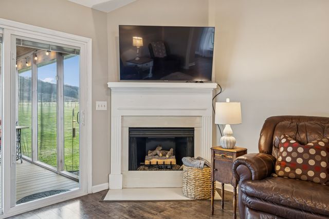 6935 Hoover Mason Ln, Mount Pleasant, TN 38474