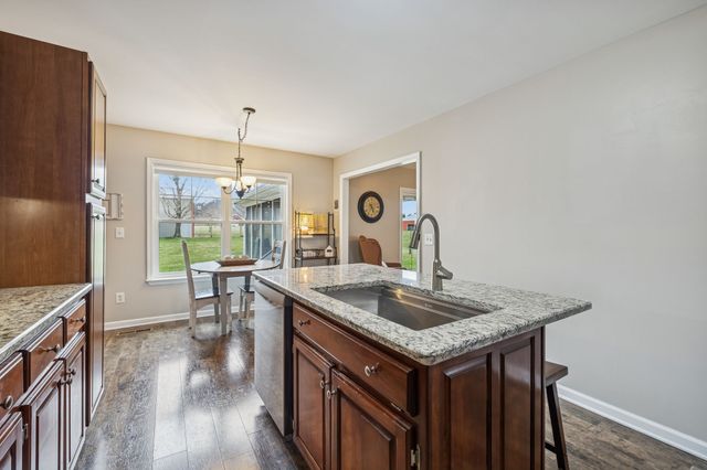 6935 Hoover Mason Ln, Mount Pleasant, TN 38474