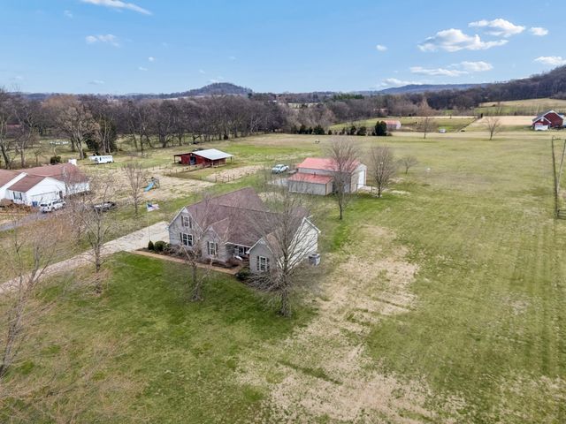 6935 Hoover Mason Ln, Mount Pleasant, TN 38474