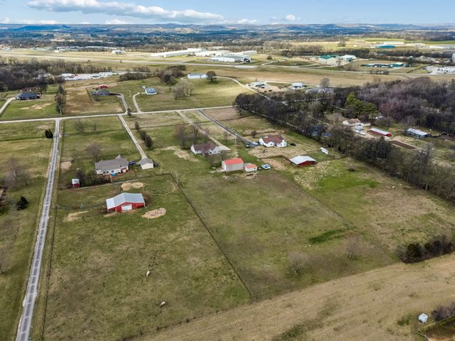 6935 Hoover Mason Ln, Mount Pleasant, TN 38474