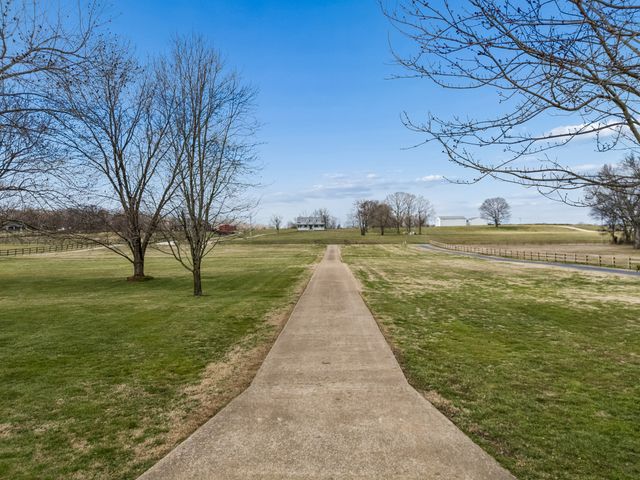 6935 Hoover Mason Ln, Mount Pleasant, TN 38474