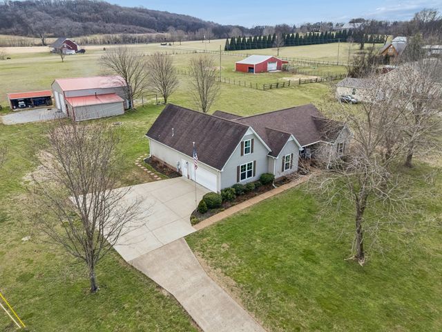 6935 Hoover Mason Ln, Mount Pleasant, TN 38474