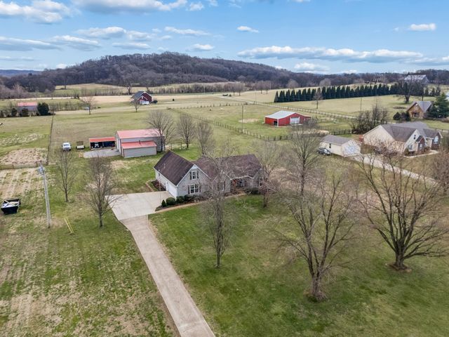 6935 Hoover Mason Ln, Mount Pleasant, TN 38474