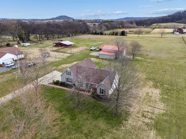 6935 Hoover Mason Ln, Mount Pleasant, TN 38474