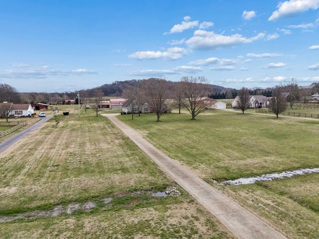 6935 Hoover Mason Ln, Mount Pleasant, TN 38474