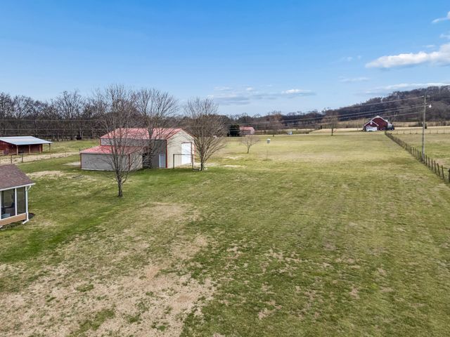 6935 Hoover Mason Ln, Mount Pleasant, TN 38474