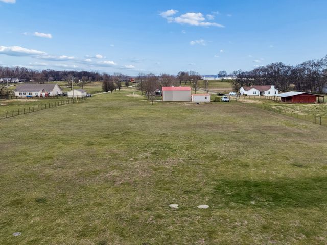 6935 Hoover Mason Ln, Mount Pleasant, TN 38474