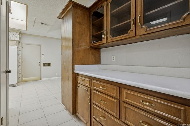 6223 MEADOW GRV, Windcrest, TX 78239