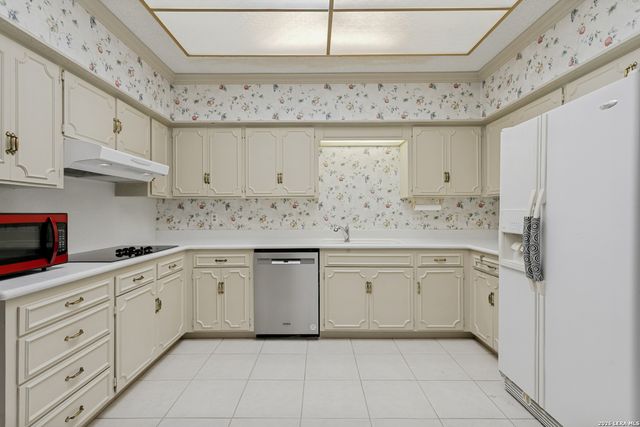 6223 MEADOW GRV, Windcrest, TX 78239