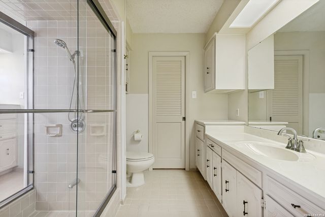 6223 MEADOW GRV, Windcrest, TX 78239
