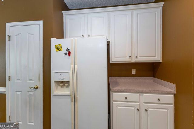 300 Pilgrim Way, Fayetteville, GA 30214