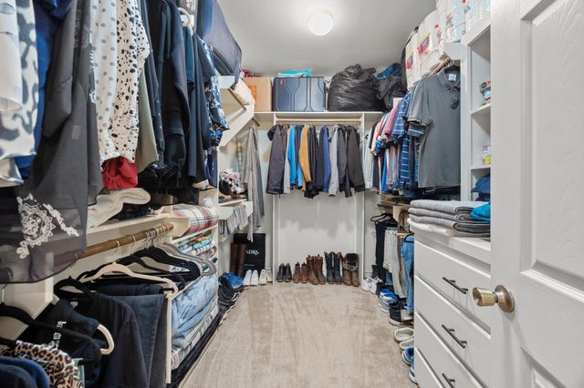 301 Hall LN, Spicewood, TX 78669
