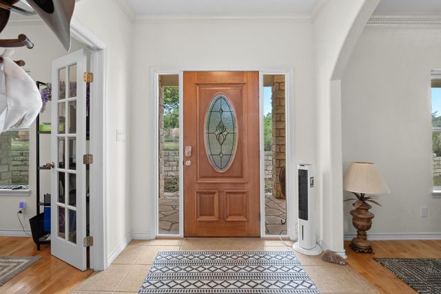 301 Hall LN, Spicewood, TX 78669