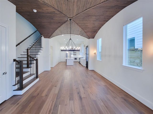 533 W 27th, Houston, TX 77008