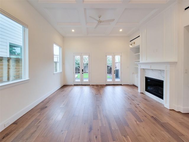 533 W 27th, Houston, TX 77008