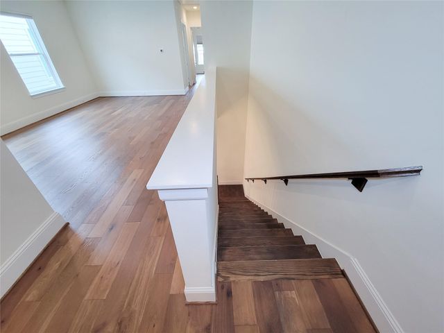 533 W 27th, Houston, TX 77008