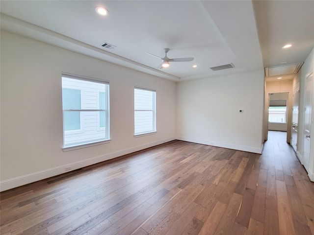 533 W 27th, Houston, TX 77008